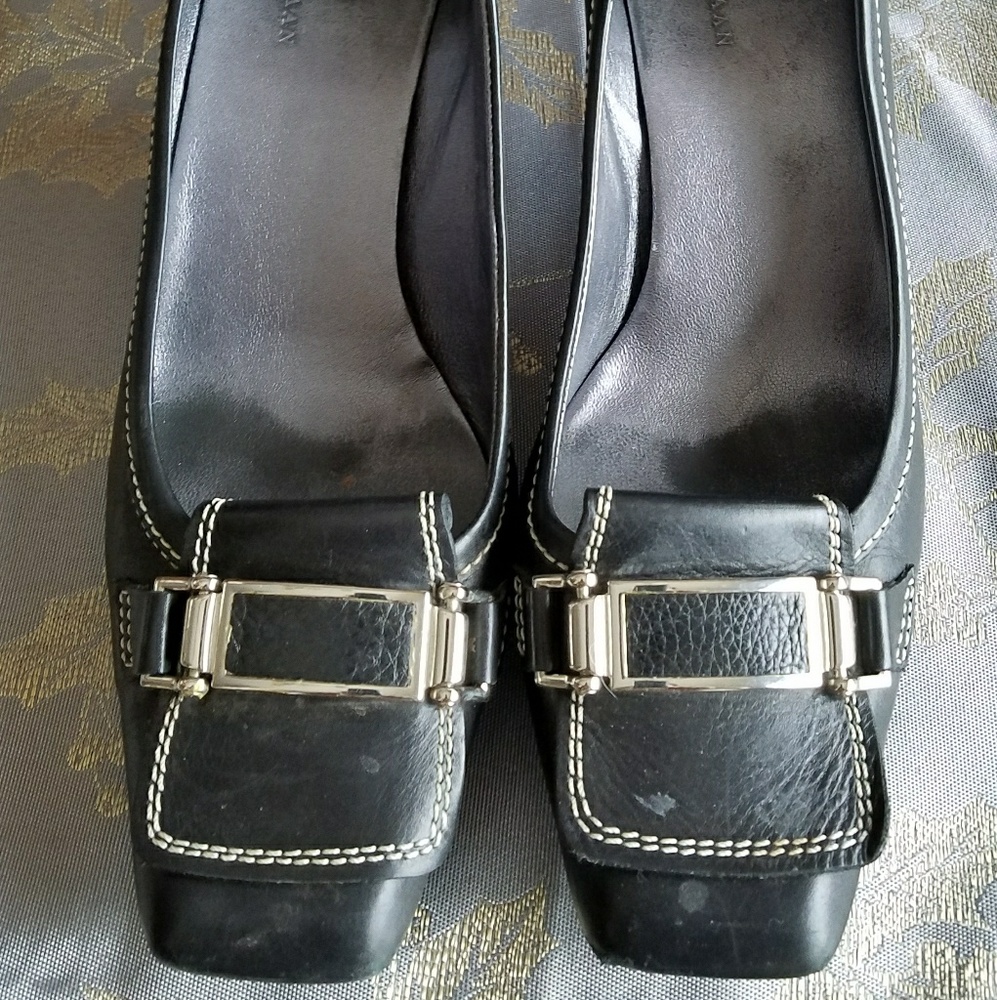 Black Cole Haan low heels 1 1/2"